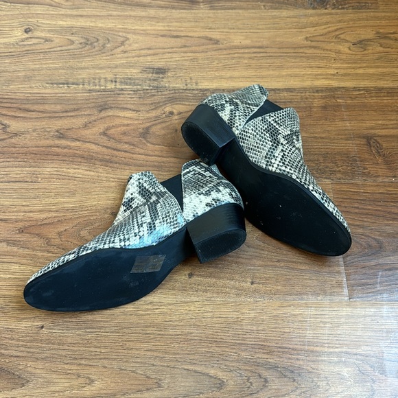 Seychelles leather python pattern booties - Picture 2 of 4